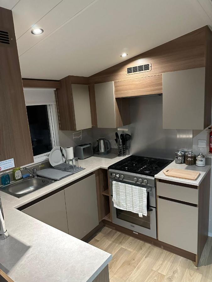 Вилла Luxurious 6 Berth Swift Bordeaux On Lyons Robin Hood Rhyl Meliden Экстерьер фото
