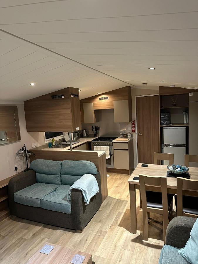 Вилла Luxurious 6 Berth Swift Bordeaux On Lyons Robin Hood Rhyl Meliden Экстерьер фото